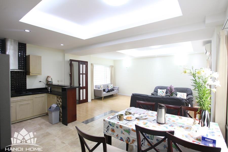 large and light apartment in trich sai 7 29524