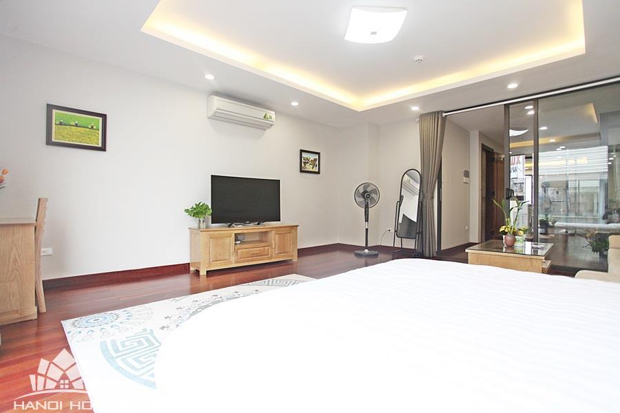 large one bedroom apartment for rent in kim ma ba dinh dist 15 06896